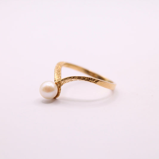 Pearl Wishbone Ring