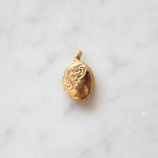 Oval Photo Locket