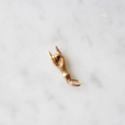 Mano Cornuto Charm