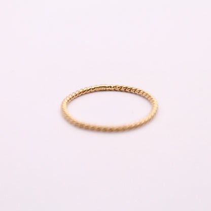 Twist Ring
