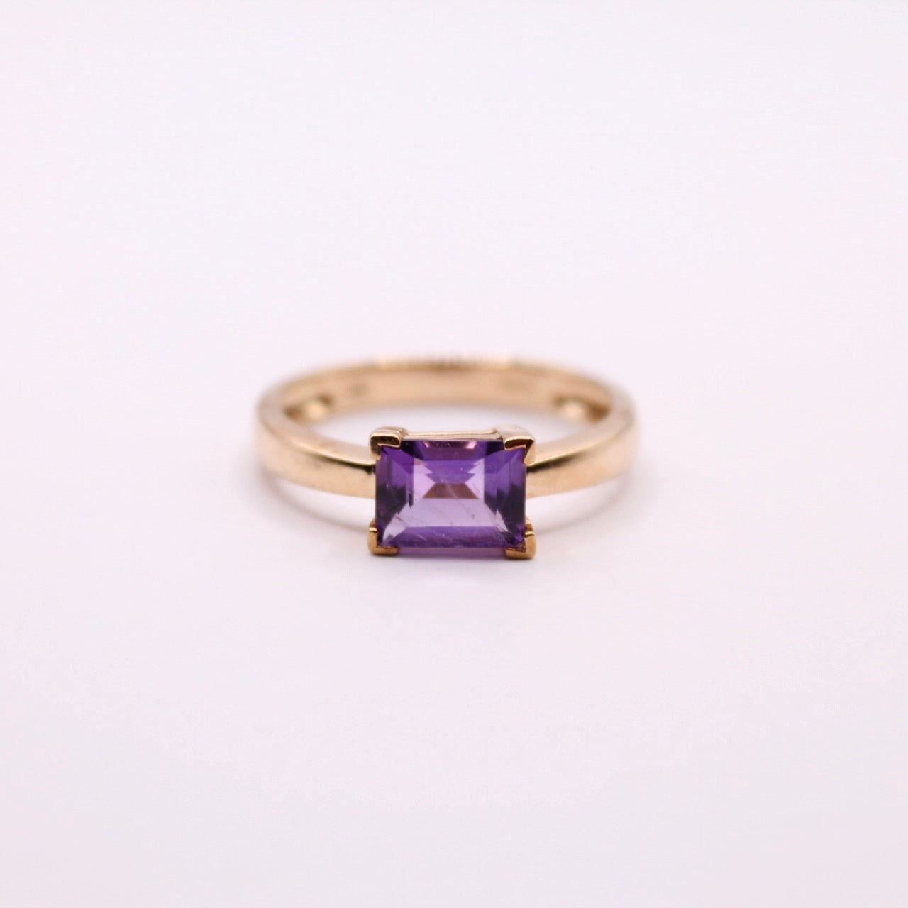 Single Amethyst Ring