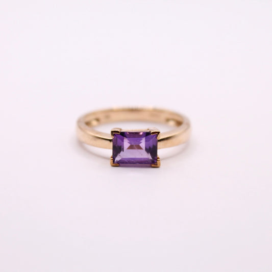 Single Amethyst Ring