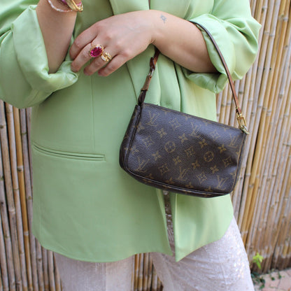 Louis Vuitton Pochette