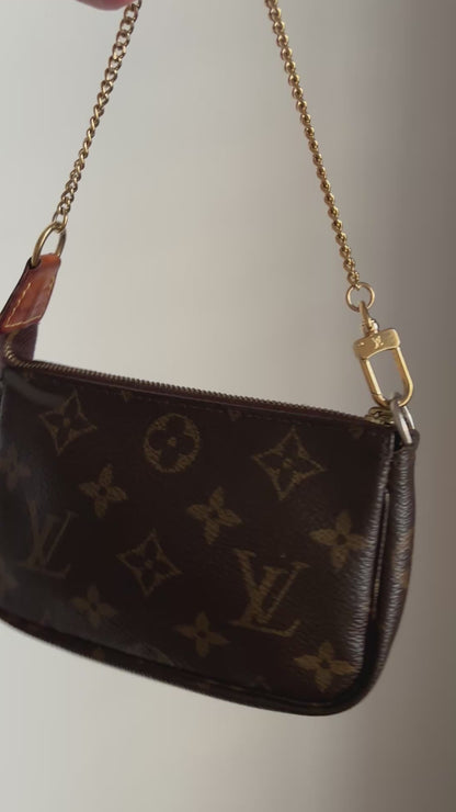 Louis Vuitton Mini Pochette Accessoires