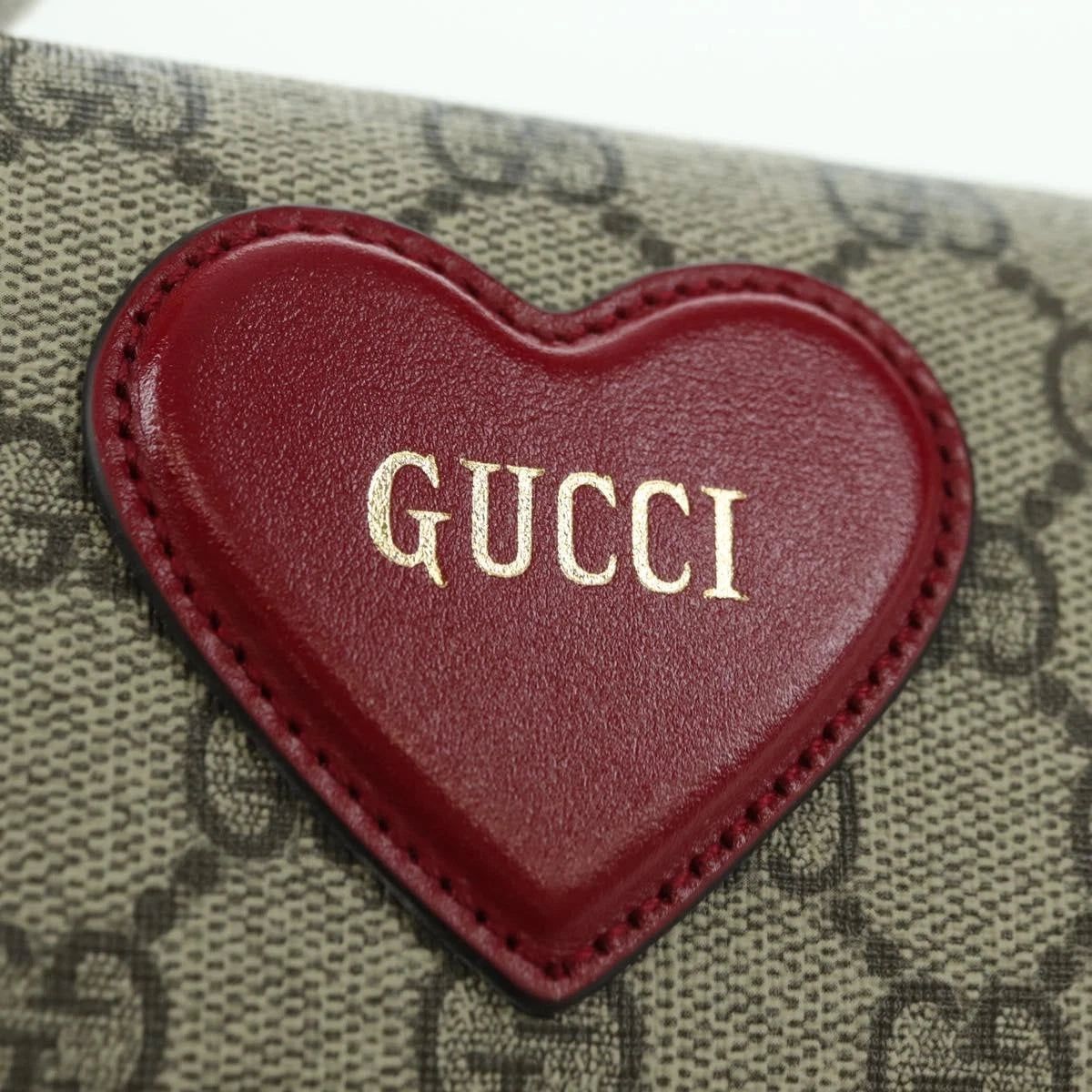 Gucci GG Supreme Heart Wallet