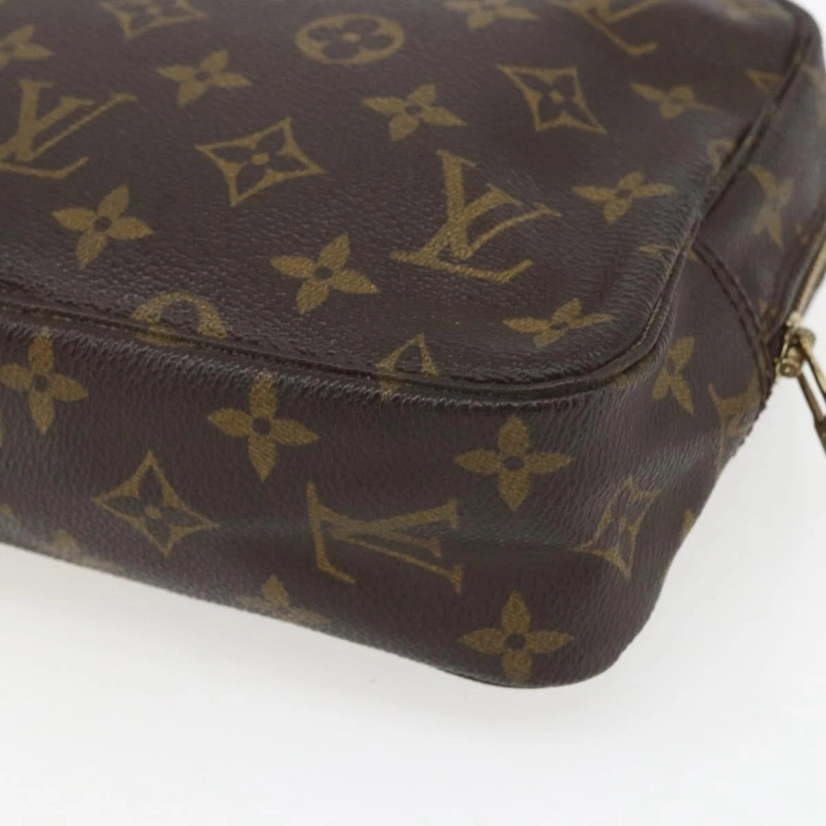 Louis Vuitton Trousse Toilette 23