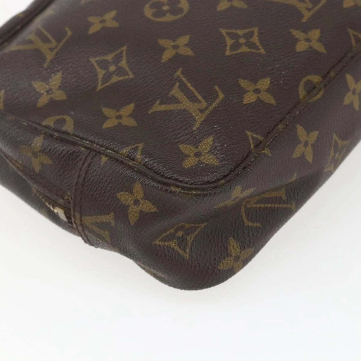 Louis Vuitton Trousse Toilette 23