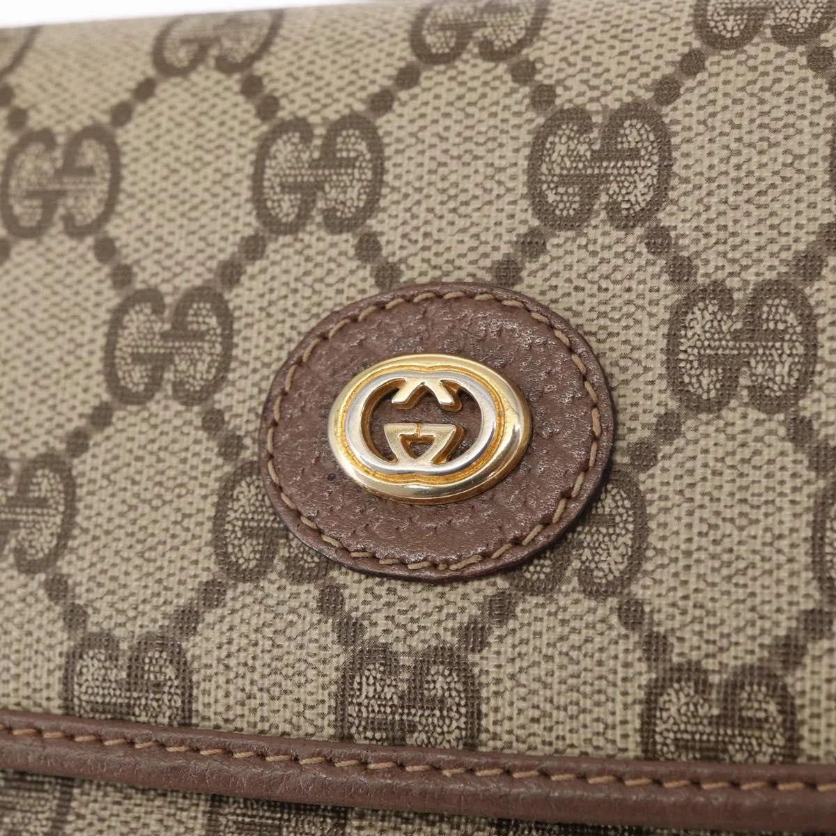 Gucci GG Supreme Shoulder Bag