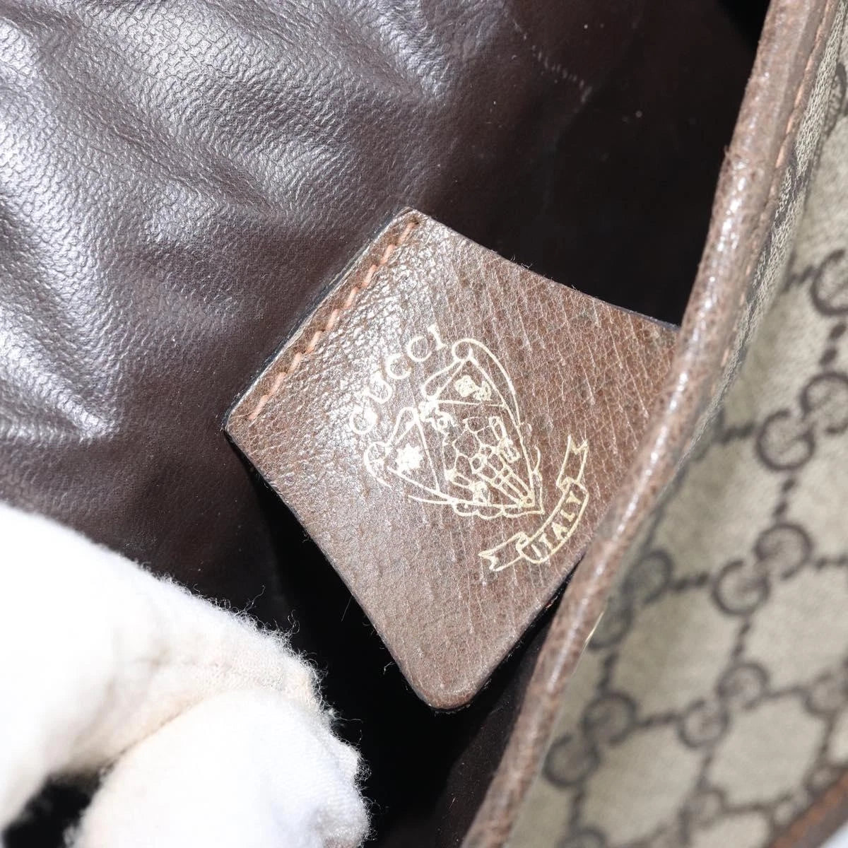 Gucci GG Supreme Shoulder Bag