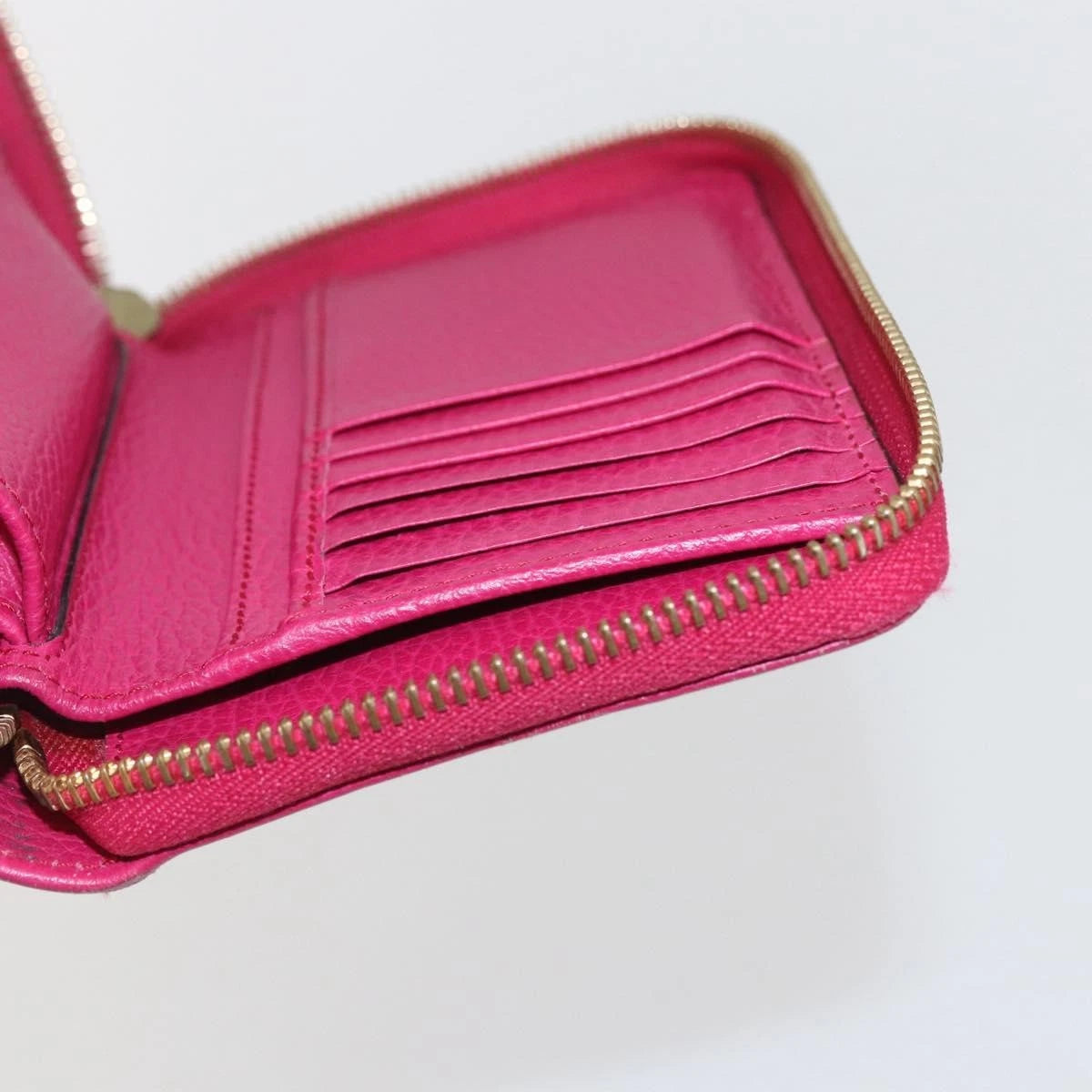 Gucci Leather Zippy Wallet