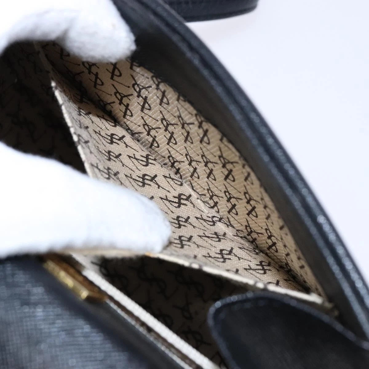 Saint Laurent Classic Shoulder Bag