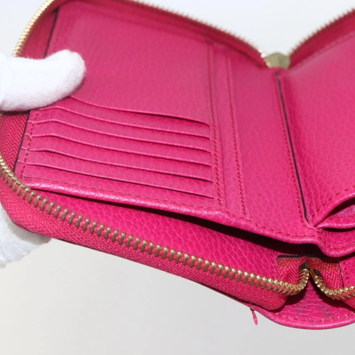 Gucci Leather Zippy Wallet