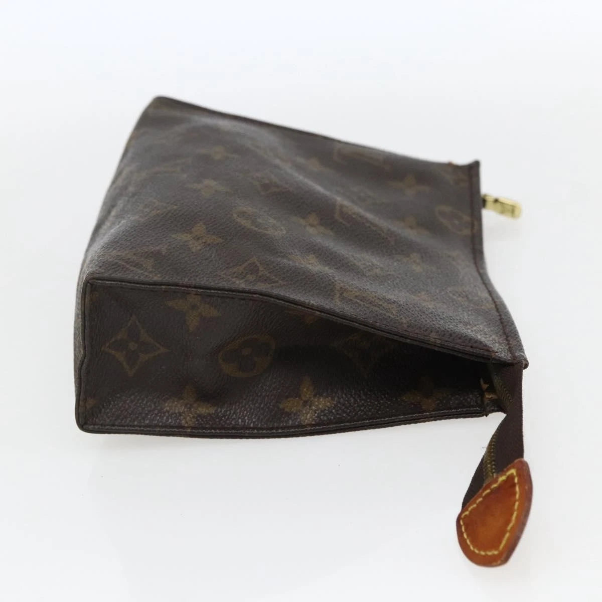 Louis Vuitton Poche Toilette 19