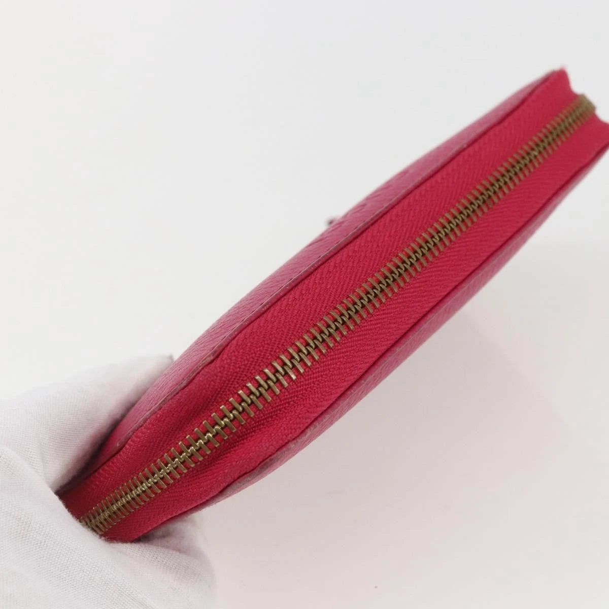 Gucci Leather Zippy Wallet