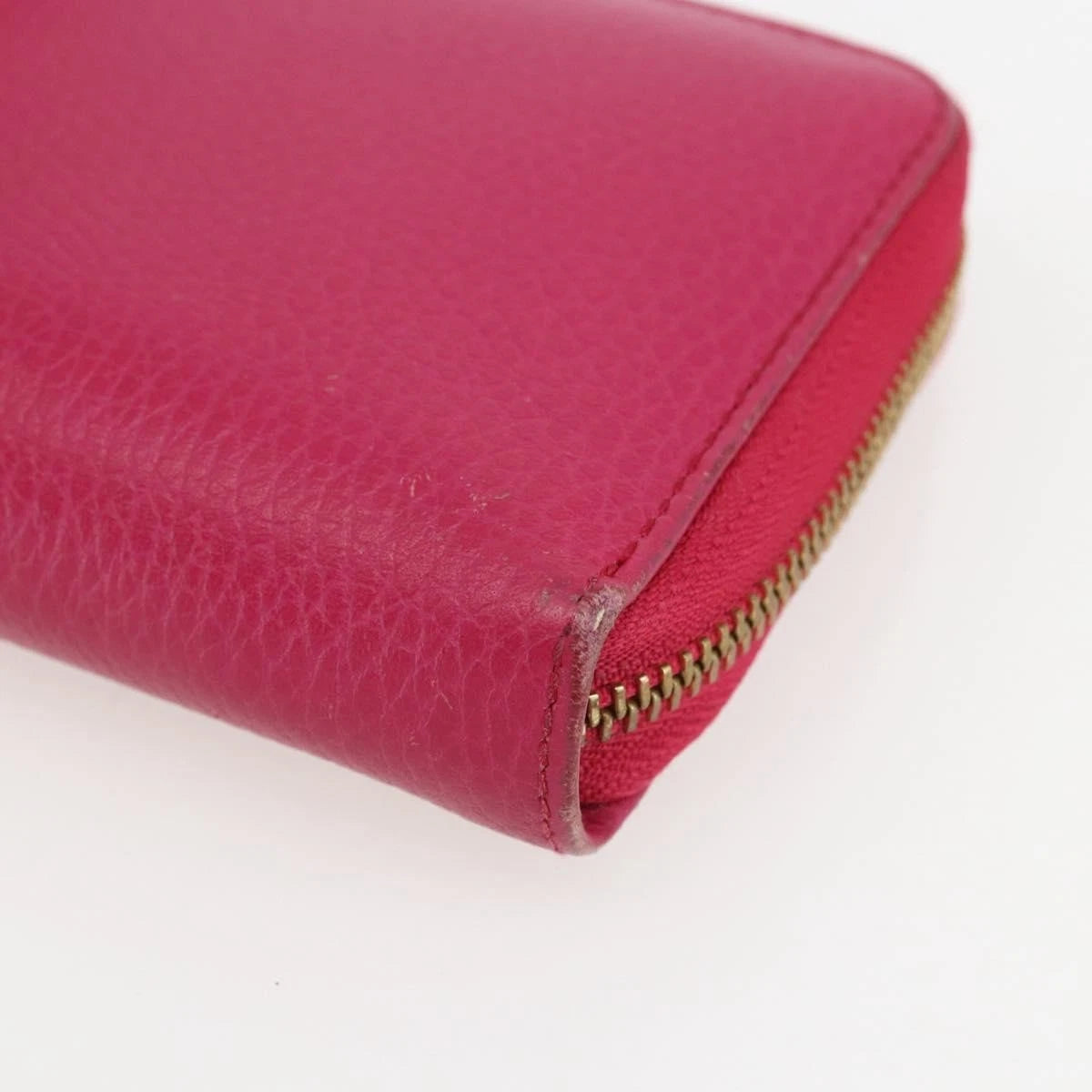 Gucci Leather Zippy Wallet