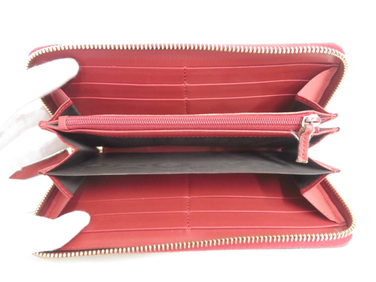 Gucci GG Supreme LOVE Zippy Wallet