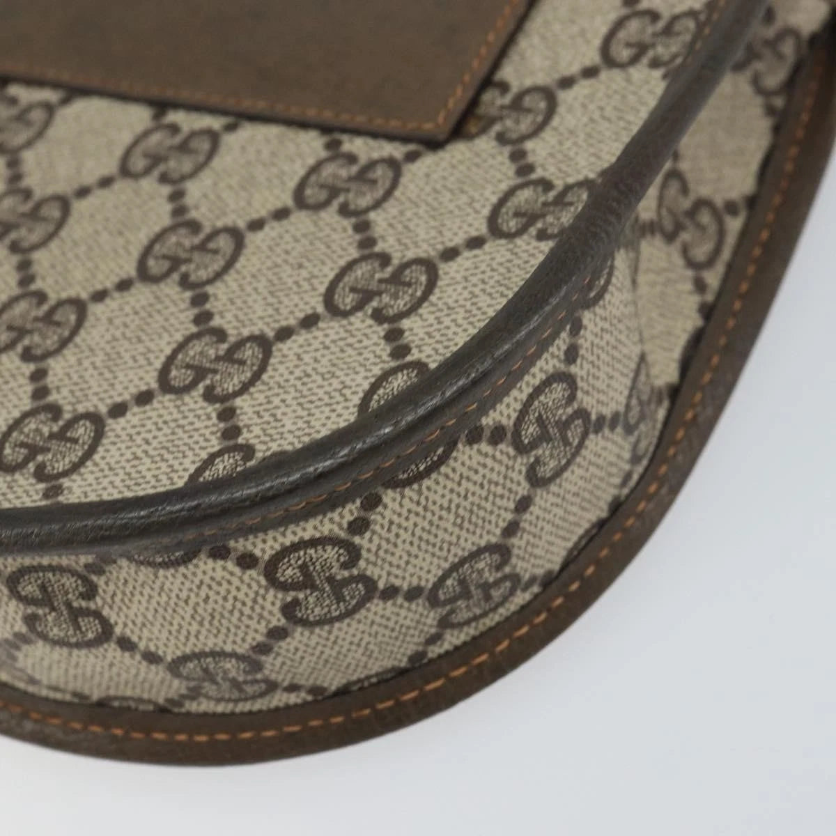 Gucci GG Supreme Shoulder Bag