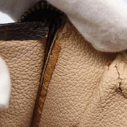 Louis Vuitton Poche Toilette 19