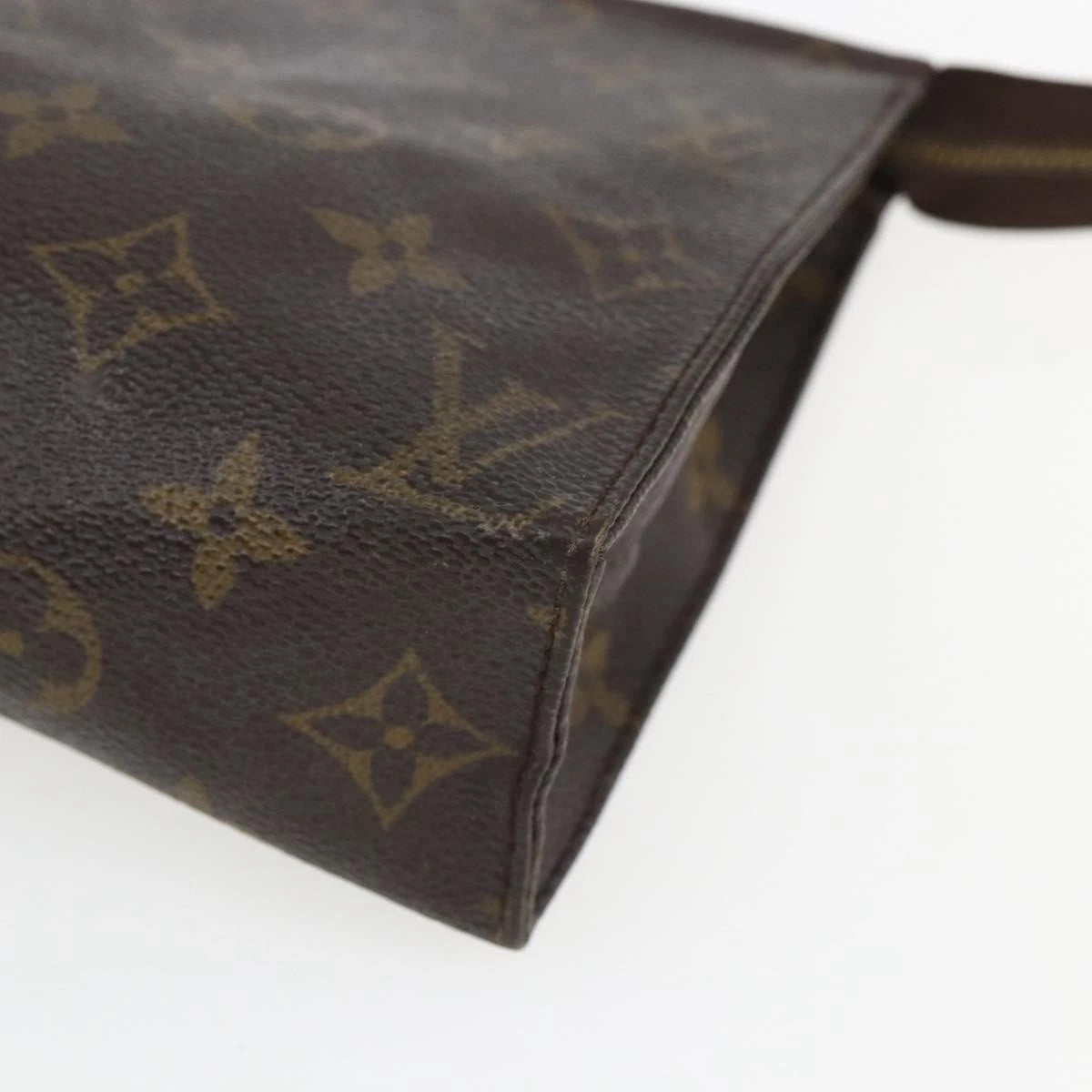 Louis Vuitton Poche Toilette 19