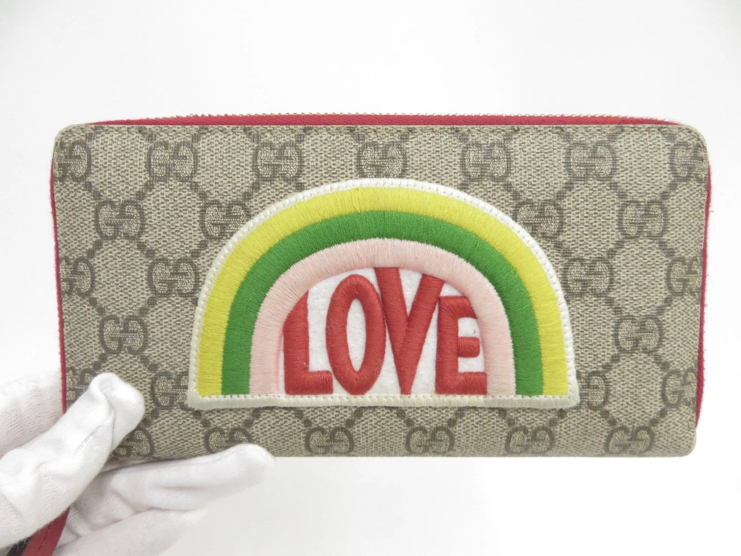 Gucci GG Supreme LOVE Zippy Wallet